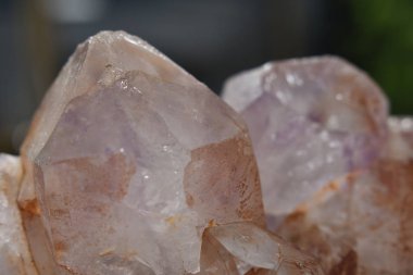 Ametist kuvars Orijinal, doğal, güzel ve zor bulmak değerli bir öğedir