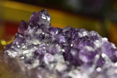 Mor Ametist Dörtlüsü Orijinal, doğal, güzel ve bulunması zor değerli bir öğedir