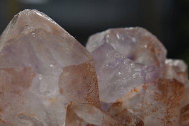 Ametist kuvars Orijinal, doğal, güzel ve zor bulmak değerli bir öğedir