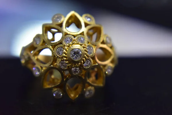 Anello Diamante Orodiversi Disegni Coloro Che Amano Essere Unico — Foto Stock