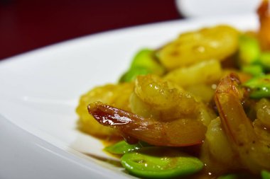 Tay foodstir Kızarmış Karides çok lezzetli ve lezzetli bir gıda.