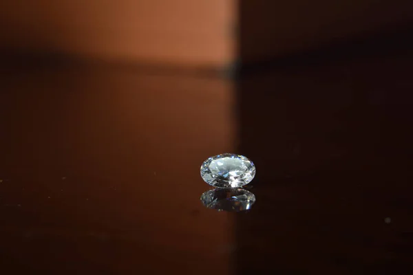 Ένα Όμορφο Διαμάντι Που Είναι Όμορφο Λαμπερό Καθαρό Καθαρά Φτιαγμένο — Φωτογραφία Αρχείου
