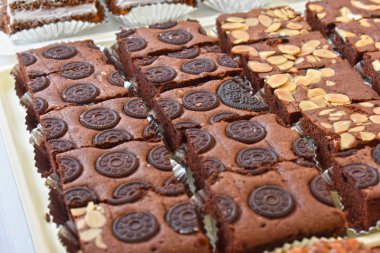  Fırında ekmek ve çikolata var. Birçok türde biz kolayca satın almak için seçebilirsiniz.