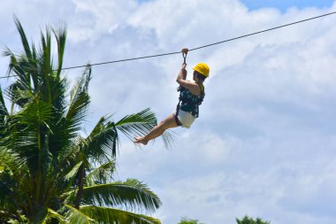 gökyüzü, atlama, mavi, atlama, çocuk, spor, kablo, yüksek, eğlenceli, halat, elektrik, bungee, kadın, güç, tırmanma, dağ, kayak, asansör, aşırı, çizgi, salıncak, genç, asılı, doğa, kar