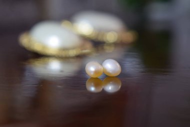  Gerçek inci kabukları gelen doğal bir inci, güzel ve yuvarlak renk, güzel ve pahalı takı yapmak için kullanılabilir