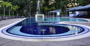 Tatilde Güzel doğal manzaralı dağlara yakın bir otel olan Brookside'ı ziyaret etme fırsatım var 23 Nisan 2019 tarihinde birçok havuz ve göl var.