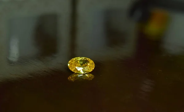 Diamant Jaune Est Diamant Avec Belles Couleurs Rare Cher Pour — Photo