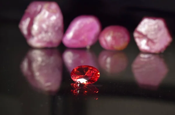 Rubis Est Gemme Rouge Belle Par Nature Pour Fabrication Bijoux — Photo