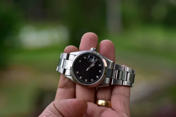 豪华手表是一种已经收集了很长时间的手表 — 图库照片