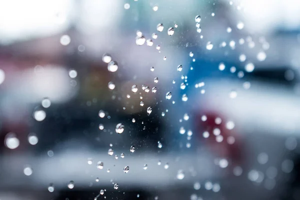 Imágenes de cerca de gotas de agua en la ventana . —  Fotos de Stock