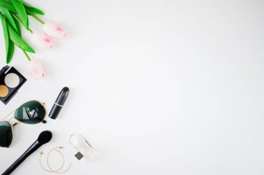 Ev ofis çalışma alanı. Kadın moda gül buketi, koku bir