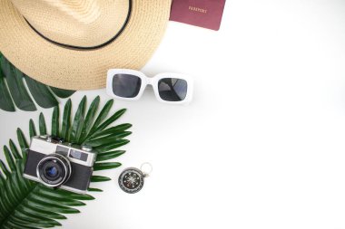 Güneş gözlüğü ve film de dahil olmak üzere turistler için düz döşeme aksesuarları 
