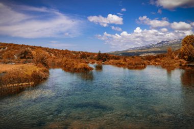 Zrmanja Nehri Kanyonu. River Zrmanja film Winnetou ve Hırvatistan'da da ünlü rafting yeri ünlü filme konumu