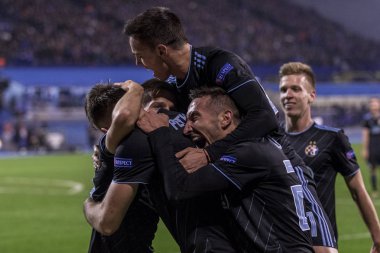 Zagreb, Hırvatistan - 21 Şubat 2019: Uefa Avrupa Ligi 2018 / 2019, Gnk Dinamo vs. Viktoria Plzen. Dinamo oyuncuları golü kutluyor
