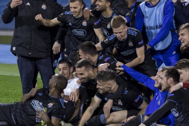 Zagreb, Hırvatistan - 21 Şubat 2019: Uefa Avrupa Ligi 2018 / 2019, Gnk Dinamo vs. Viktoria Plzen. Dinamo oyuncuları zaferi kutluyor