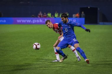 Zagreb, Hırvatistan - 21 Mart 2019: Uefa Euro 2020 Ön eleme turu. Hırvatistan Azerbaycan 'a karşı. Mahir Madatov (10) ve Borna Barisiç (3))