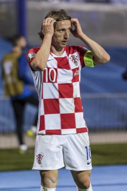 Zagreb, Hırvatistan - 21 Mart 2019: Uefa Euro 2020 Ön eleme turu. Hırvatistan Azerbaycan 'a karşı. Luka Modriç (10))