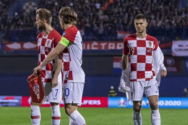 Zagreb, Hırvatistan - 21 Mart 2019: Uefa Euro 2020 Ön eleme turu. Hırvatistan Azerbaycan 'a karşı. Luka Modriç (10), Andrej Kramariç (9) ve Ivan Rakitiç (7) oyun sahasında