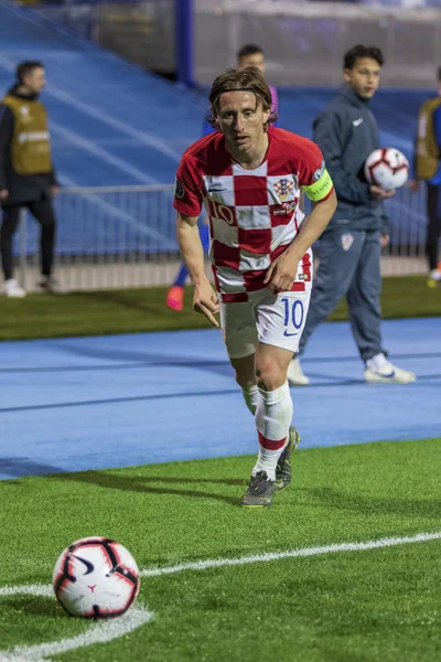Zagreb, Hırvatistan - 21 Mart 2019: Uefa Euro 2020 Ön eleme turu. Hırvatistan Azerbaycan 'a karşı. Luka Modriç (10))