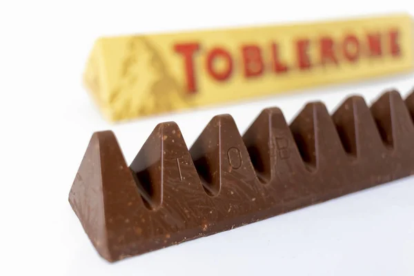 Zagrzeb Chorwacja Marca 2019 Toblerone Swiss Milk Chocolate Honey Almond — Zdjęcie stockowe