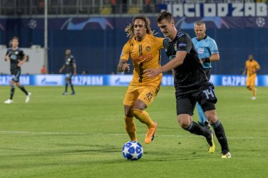 Zagreb, Hırvatistan - 28 Ağustos 2018: Uefa Şampiyonlar Ligi Playoffları, Gnk Dinamo ve Bsc Young Boys. Amer Gojak (14) ve Kevin Mbabu (43)) 