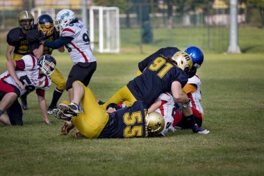 Zagreb, Hırvatistan - 07 Ekim 2018: Hırvat futbol ligi, Zagreb Patriots ve Saraybosna Spartalılar arasındaki ilk tur maç (30: 6). Futbolcular iş başında