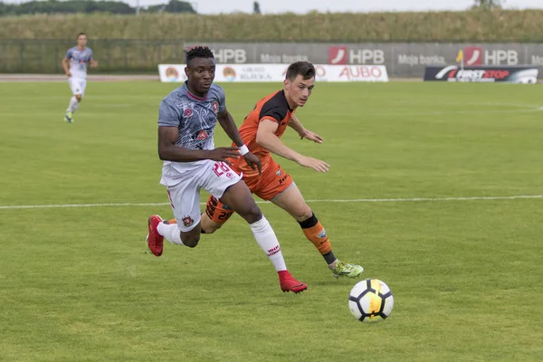 Velika Gorica, Hırvatistan - 13 Mayıs 2018: Gnk Gorica ile Hnk Sibenik arasında oynanan Hırvatistan İkinci Futbol Ligi maçı. Eylem Iyayi İnan Atiemwen (28)