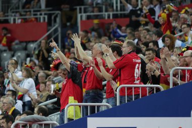 Zagreb, Hırvatistan - 13 Ocak 2018: Avrupa Erkekler Hentbol Şampiyonası, Ehf Euro 2018 C Grubu Almanya - Karadağ 32: 19. Eylem sırasında Alman taraftarlar takımlarını destekliyor  
