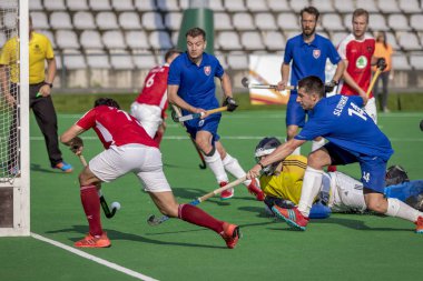 Zagreb, Hırvatistan - 30 Haziran 2018: Hırvatistan 'da Hokey Serisi açıldı. Avusturya ile Slovakya arasında maç (15-1). Saha Hokeyi oyuncuları iş başında