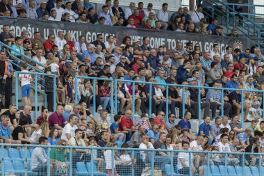 Velika Gorica, Hırvatistan - 13 Mayıs 2018: Gnk Gorica ile Hnk Sibenik arasında oynanan Hırvatistan İkinci Futbol Ligi maçı. Tribünde seyirciler