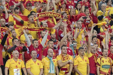 Zagreb, Hırvatistan - 17 Ocak 2018: Avrupa Erkekler Hentbol Şampiyonası, Ehf Euro 2018 ana tur Almanya - Fyr Makedonya 25: 25. Makedon taraftarlar tribünlere ulusal takım için tezahürat yapıyorlar