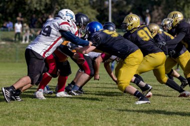 Zagreb, Hırvatistan - 07 Ekim 2018: Hırvat futbol ligi, Zagreb Patriots ve Saraybosna Spartalılar arasındaki ilk tur maç (30: 6). Futbolcular iş başında