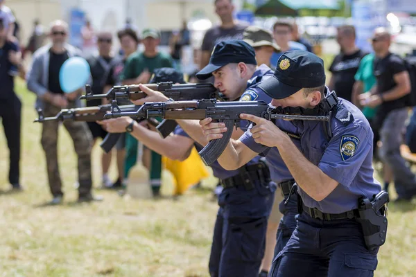 Velika Gorica Kroatien Mai 2018 Airvg 2018 Airshow Kroatische Polizisten — Stockfoto