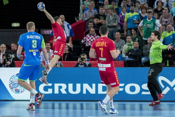 Zagreb, Hırvatistan - 13 Ocak 2018: Avrupa Erkekler Hentbol Şampiyonası, Ehf Euro 2018 Grup Makedonya - Slovenya maçı 25: 24. Oyuncular iş başında