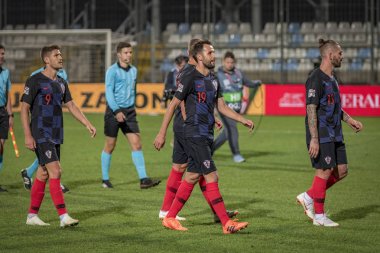 Rijeka, Hırvatistan - 12 Ekim 2018: Uefa Uluslar Ligi maçı Hırvatistan - İngiltere. Oyun alanından ayrılan oyuncular
