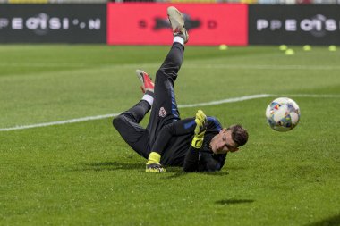 Rijeka, Hırvatistan - 12 Ekim 2018: Uefa Uluslar Ligi maçı Hırvatistan - İngiltere. Eylem Dominik Livakovic (Gk-1)
