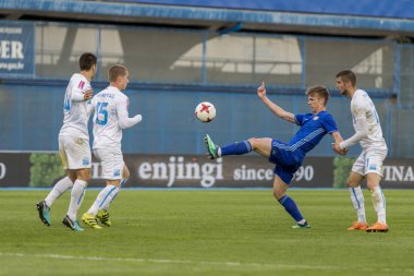 Zagreb, Hırvatistan - Nisan 04, 2018: Gnk Dinamo ile Hnk Rijeka arasındaki Hırvatistan Birinci Futbol Ligi maçı. Eylem halinde  