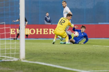 Zagreb, Hırvatistan - Nisan 04, 2018: Gnk Dinamo ile Hnk Rijeka arasındaki Hırvatistan Birinci Futbol Ligi maçı. Eylemde Ante Coriç (10) golü atıyor  