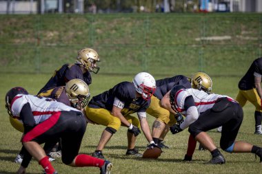 Zagreb, Hırvatistan - 07 Ekim 2018: Hırvat futbol ligi, Zagreb Patriots ve Saraybosna Spartalılar arasındaki ilk tur maç (30: 6). Futbolcular iş başında