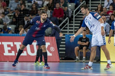 Zagreb, Hırvatistan - 29 Eylül 2018: Ehf man 's Championship League. PD Zagreb, Paris Saint-Germain 'e karşı. Karabatik Nikola (44) ve Srsen Ivan (13))