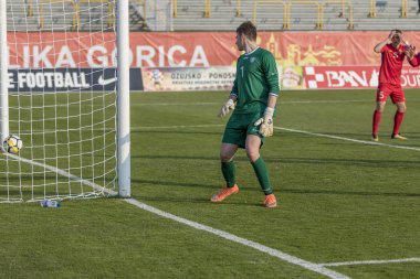 Velika Gorica, Hırvatistan - 27 Mart 2018: Avrupa 21 Yaş Altı Şampiyonası Ön Eleme Turu. Hırvatistan ile Moldova arasında oynanan karşılaşma 4-0. Nicolai Cebotari (1) kalede topa bakıyor