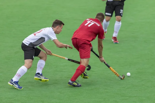 Zagreb, Hırvatistan - 26 Haziran 2018: Hırvatistan 2018 'de Hokey Serisi açıldı. Slovakya ile İsviçre arasında maç (1-2). Saha Hokeyi oyuncuları iş başında