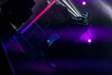 Zagreb, Hırvatistan - 30 Eylül 2018: Kvasir Dom Sportova 'da bir kişilik grup sahne aldı. 