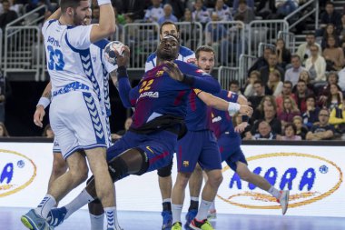 Zagreb, Hırvatistan - 23 Kasım 2017: Ehf Velux Şampiyonlar Ligi PD Zagreb - Fc Barcelona Lassa. Alexis Hernandez Borges (22) golü attı