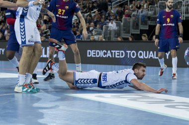 Zagreb, Hırvatistan - 23 Kasım 2017: Ehf Velux Şampiyonlar Ligi PD Zagreb - Fc Barcelona Lassa. Leon Susnja (19) kort oyunu hakkında