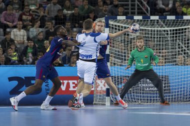 Zagreb, Hırvatistan - 23 Kasım 2017: Ehf Velux Şampiyonlar Ligi PD Zagreb - Fc Barcelona Lassa. Matej Hrstic (44) kaleye ateş ediyor