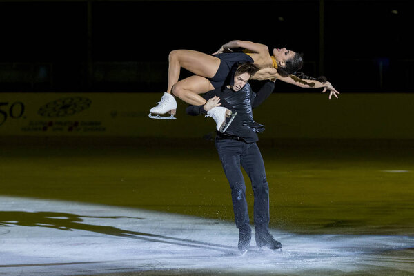 ЗАГРЕБ, КРОАТИЯ - 09 ДЕКАБРЯ 2017: Конкурс фигурного катания Golden Spin of Zagreb 2017. Оливия Смарт и Адриан Диаз ESP
