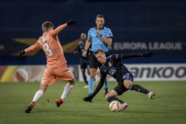 Zagreb, Hırvatistan - 13 Aralık 2018: Uefa Avrupa Ligi 2018 / 2019, Gnk Dinamo Anderlecht 'e karşı. Oyuncular iş başında.