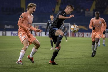 Zagreb, Hırvatistan - 13 Aralık 2018: Uefa Avrupa Ligi 2018 / 2019, Gnk Dinamo Anderlecht 'e karşı. Oyuncular iş başında.