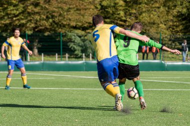 Zagreb, Hırvatistan - 07 Ekim 2017: Üçüncü Hırvat futbol ligi Nk Maksimir vs. Vrapce. Topla koşan oyuncu